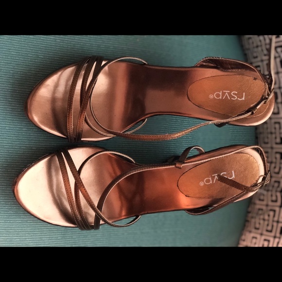 RSVP Gold/Cork sandals size 9 like new!! - Picture 7 of 7